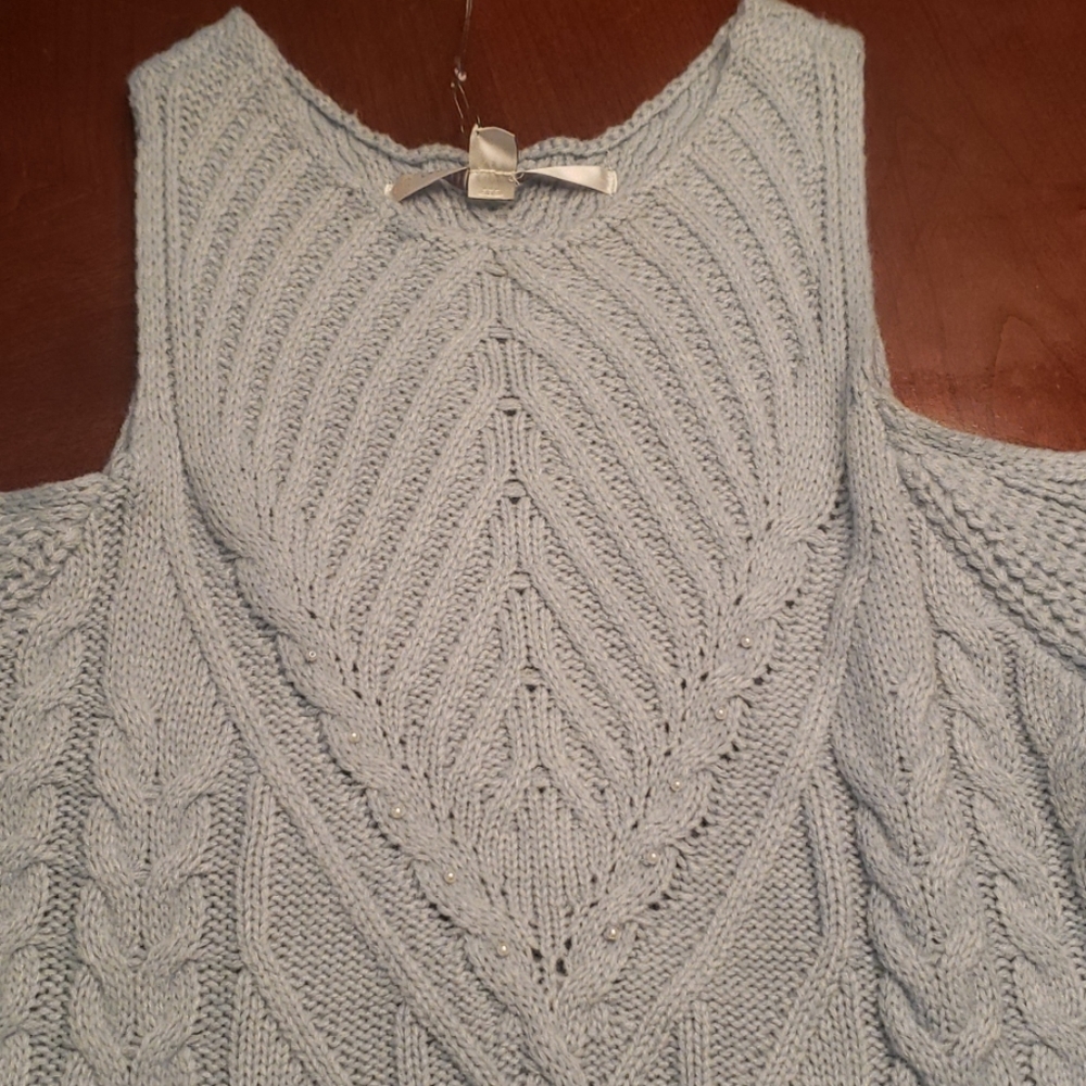Sweater - Picture 2 of 3